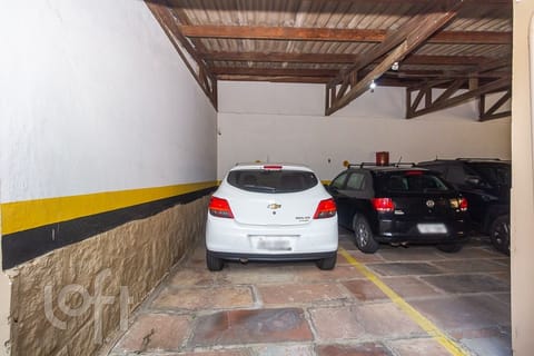Image 31 - 227900